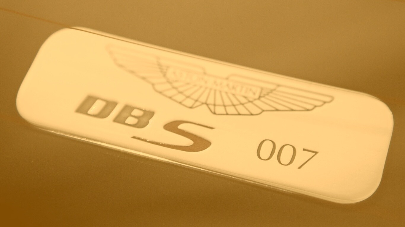 Астон Мартин Джеймса Бонда, табличка обои