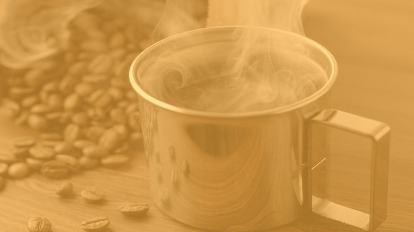 Чашка свежесваренного кофе обои