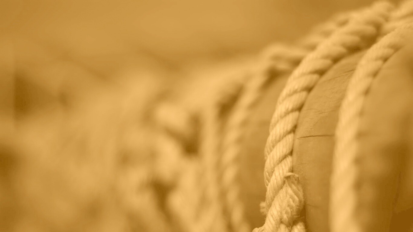 Веревка намотана на мачту обои