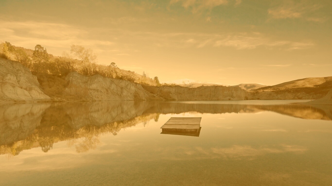 Уединенное озеро обои