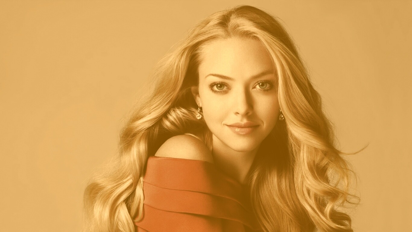 Красавица Аманда Сэйфрид обои