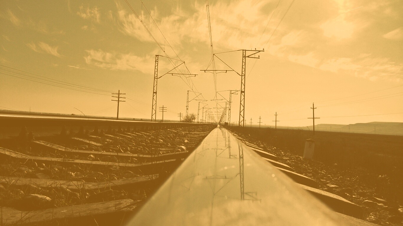 Фото вдоль железной дороги обои