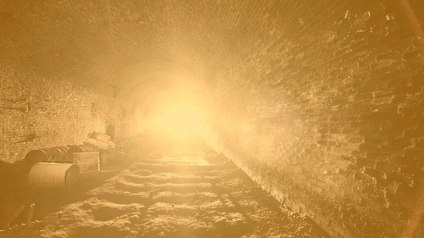 Захламленный тоннель обои