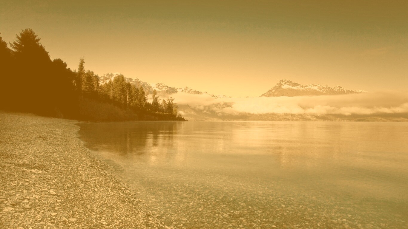 Озеро в предгорье обои