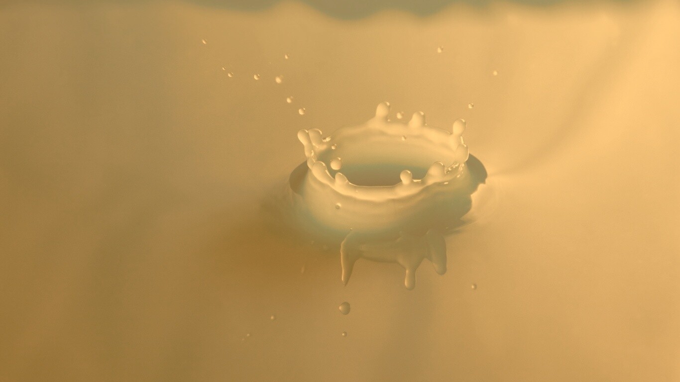 Синий всплеск воды обои