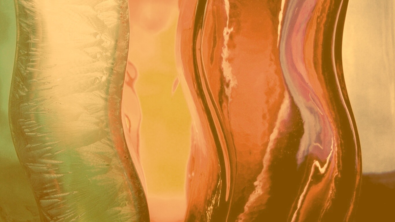 Цветные линии на стекле обои