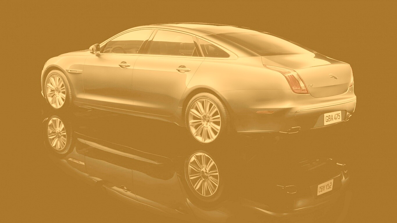 Шикарный седан от ягуар обои
