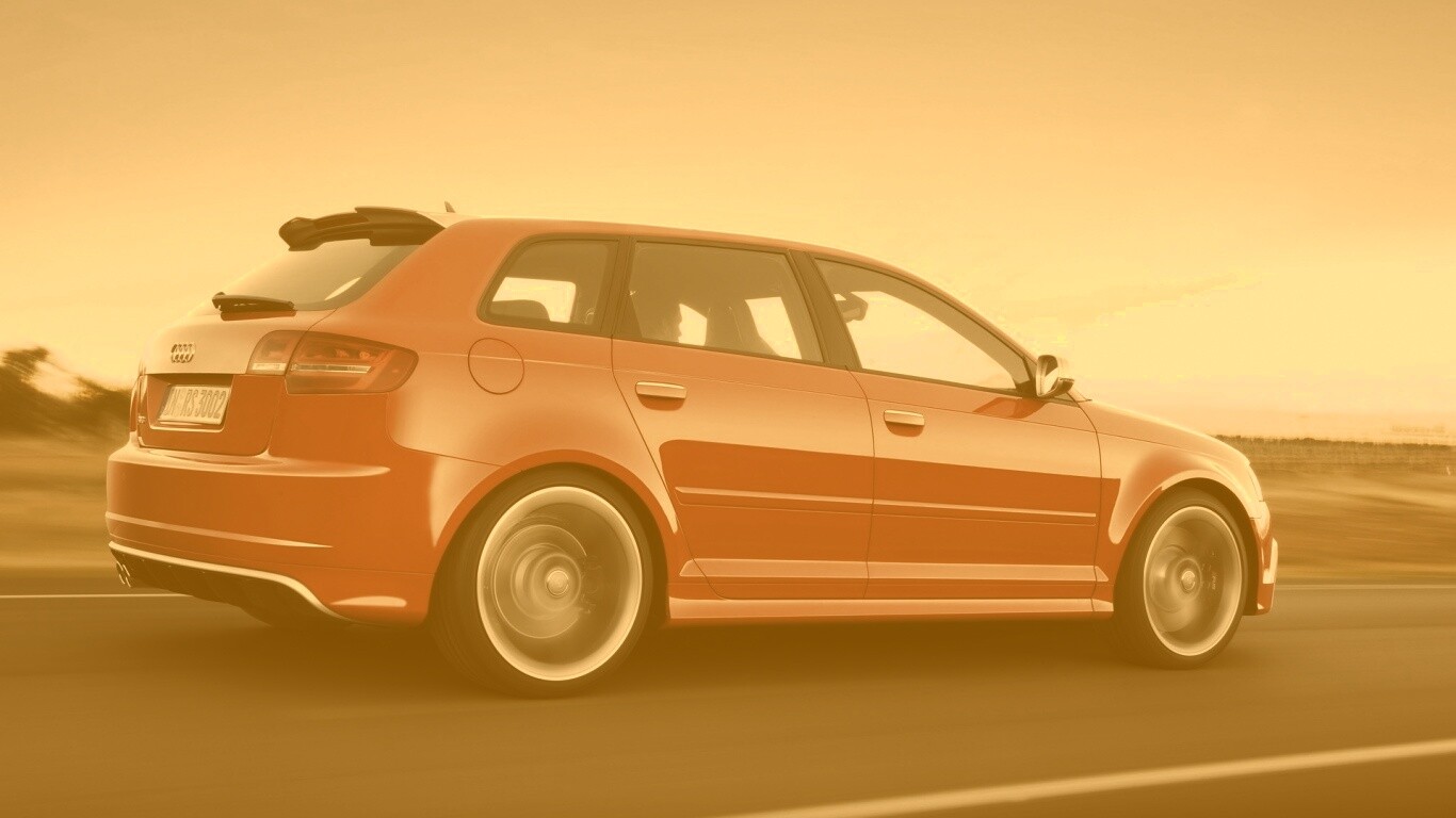 Фотосессия Audi RS3 во время движения обои