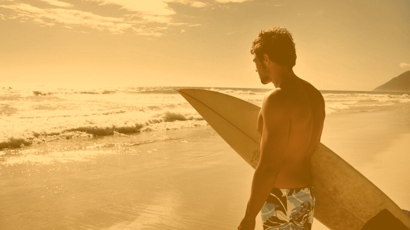 Собирается оседлать волну обои