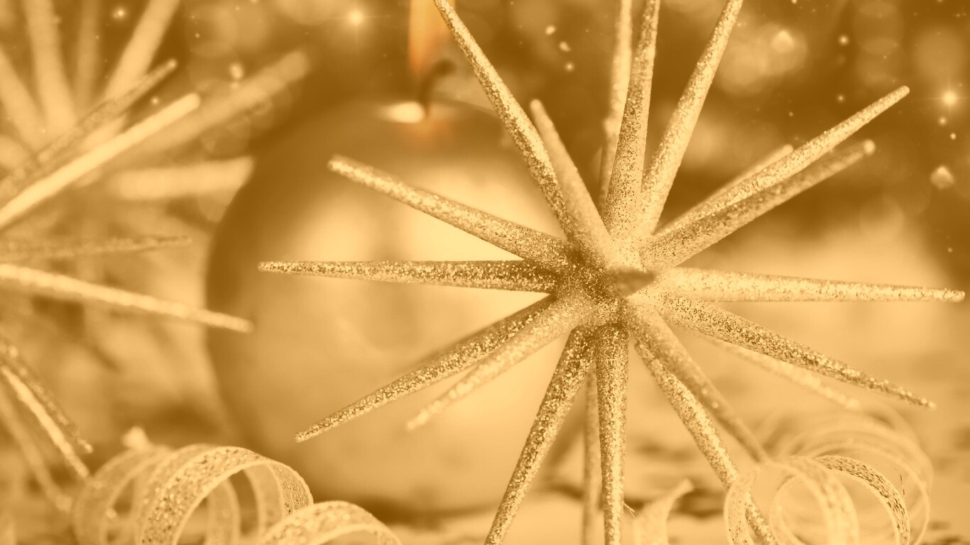 Новогодние игрушки и украшения обои