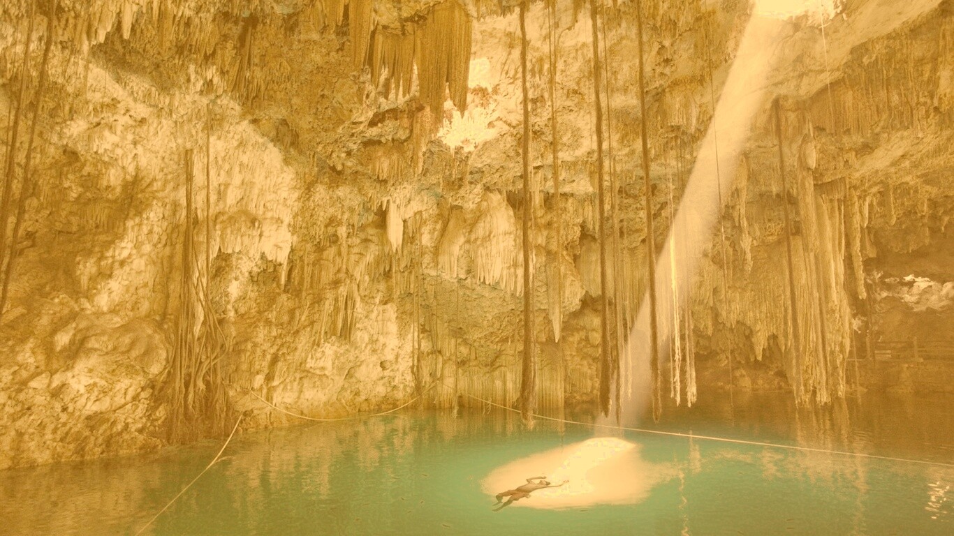 Пещера сталактитов обои