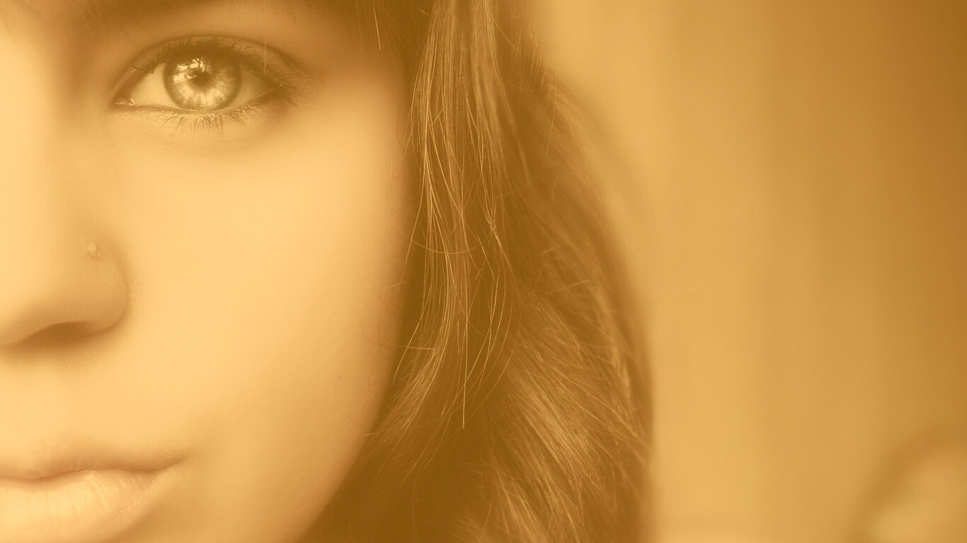 Лицо крупным планом обои