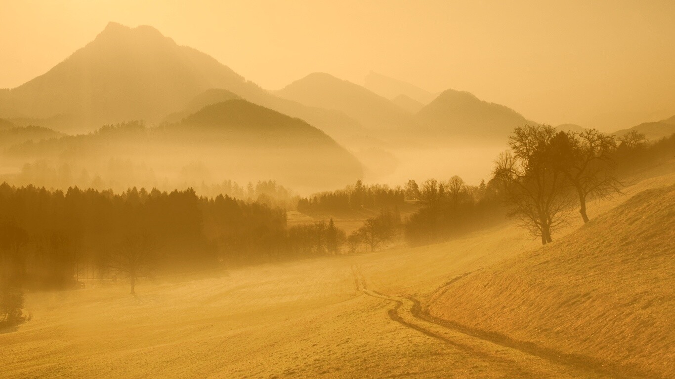 Дорога в туманную долину обои