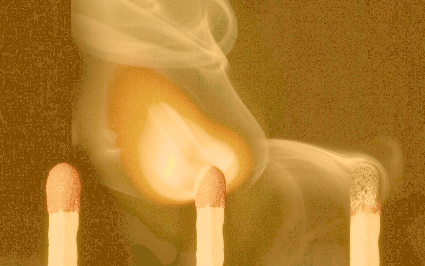 Три состояния спички обои