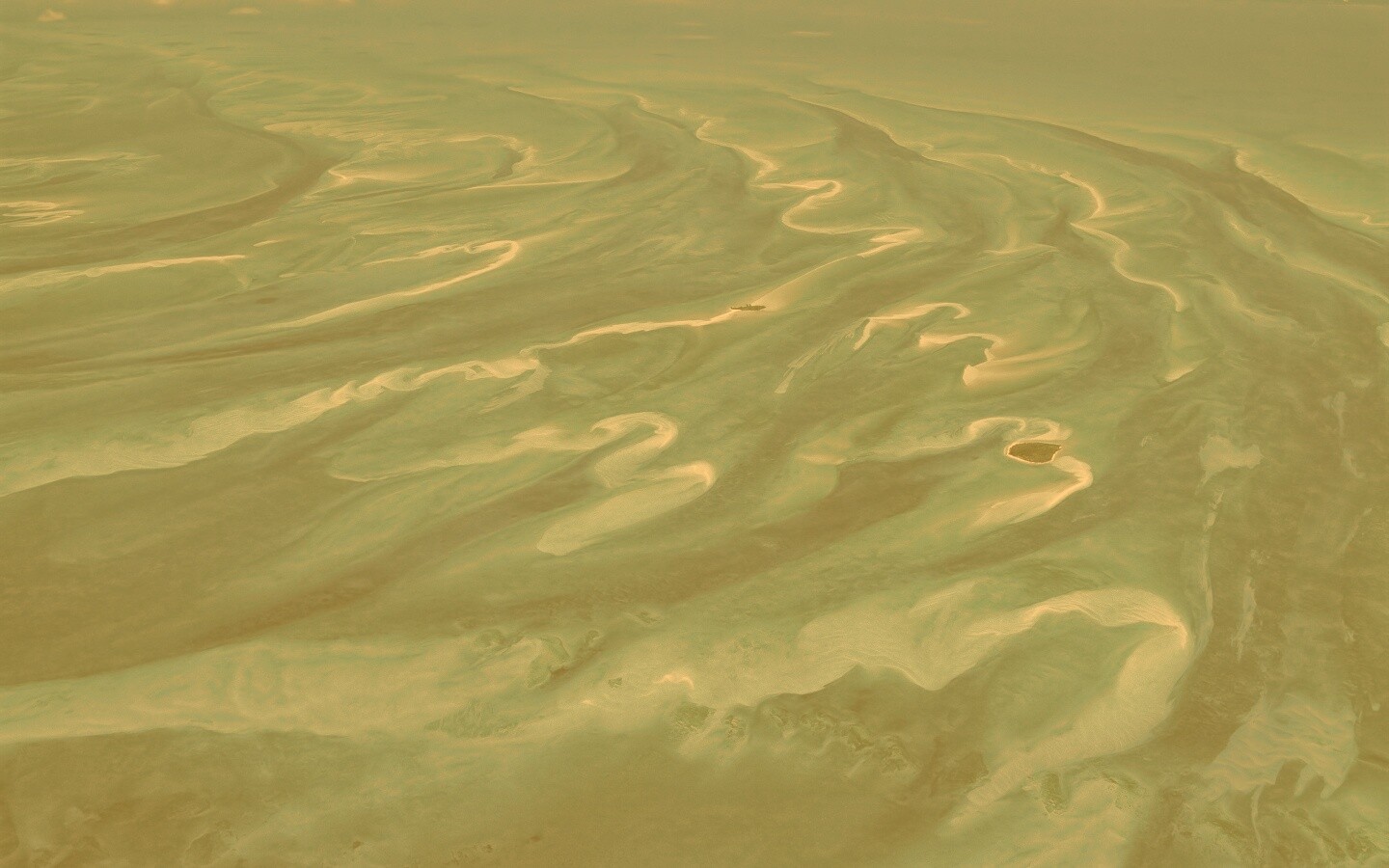 Остров среди лазурных рифов обои