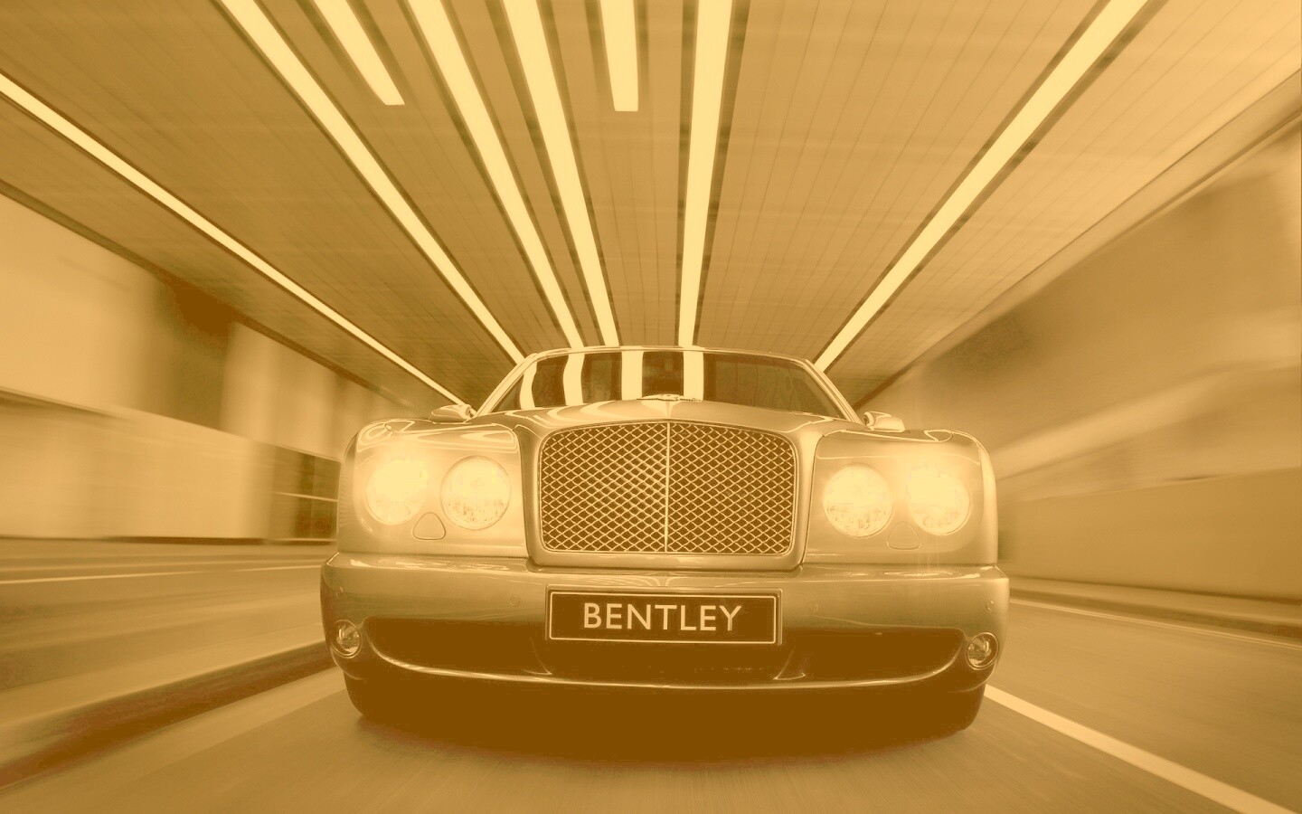 Бентли в тоннеле обои