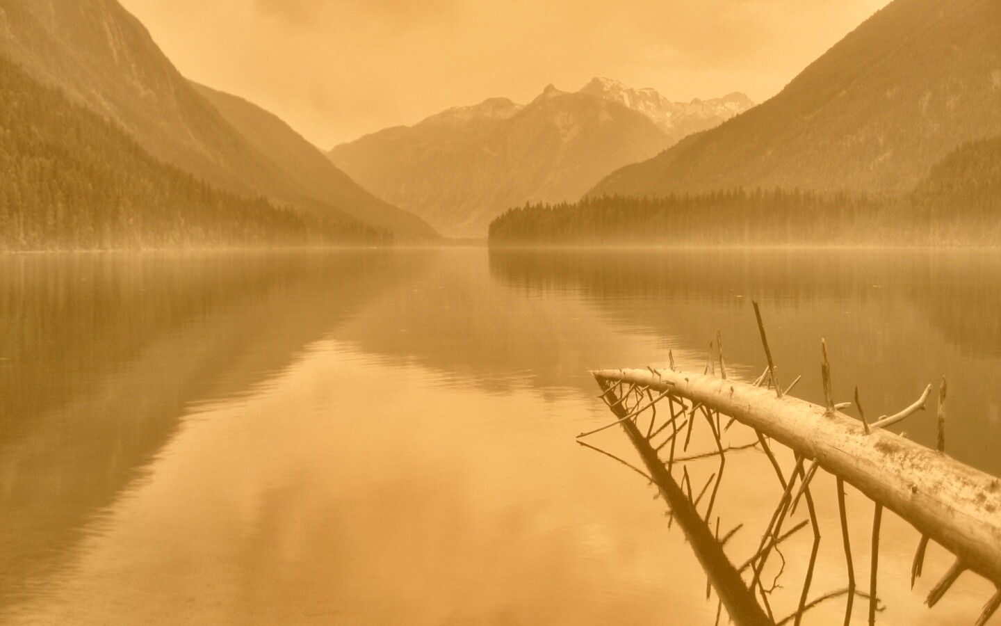 Горное озеро обои