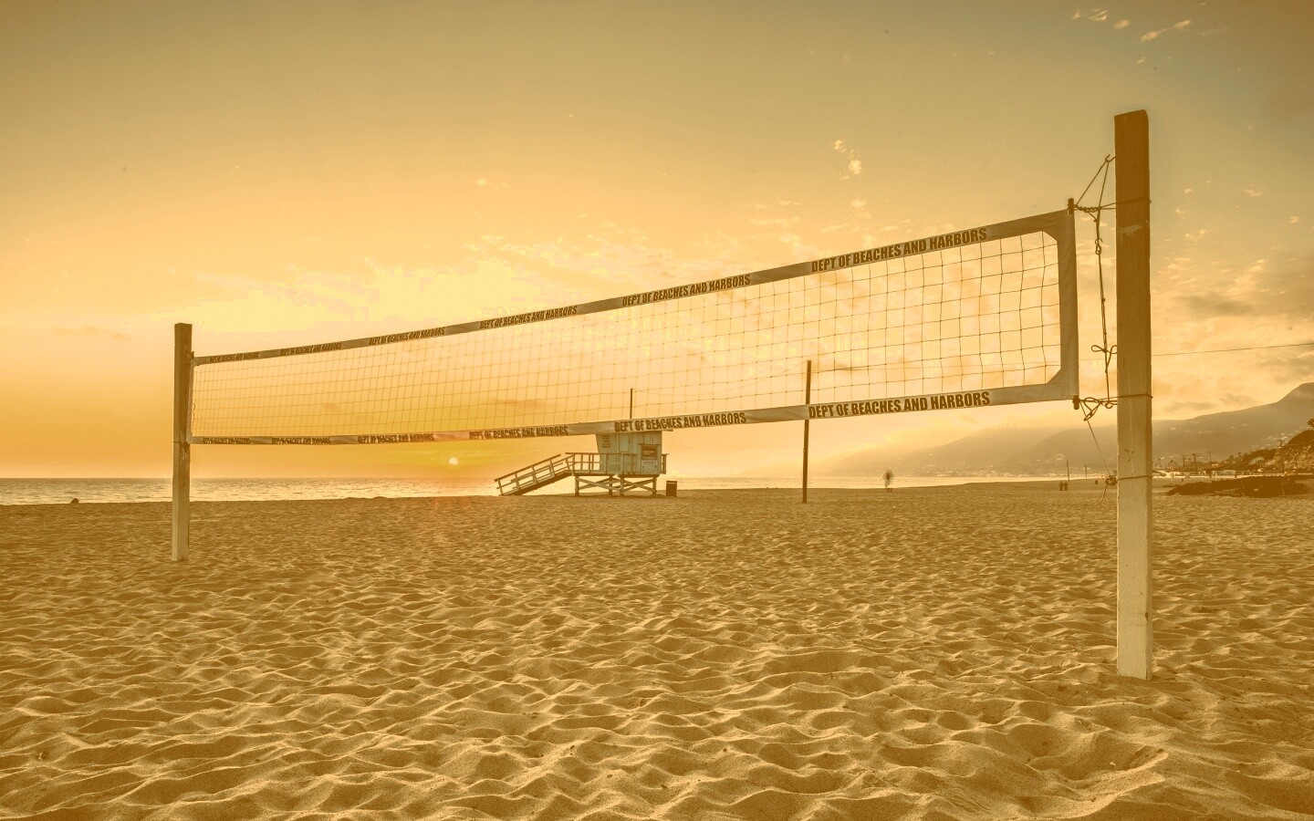 Сетка для волейбола на пляже обои