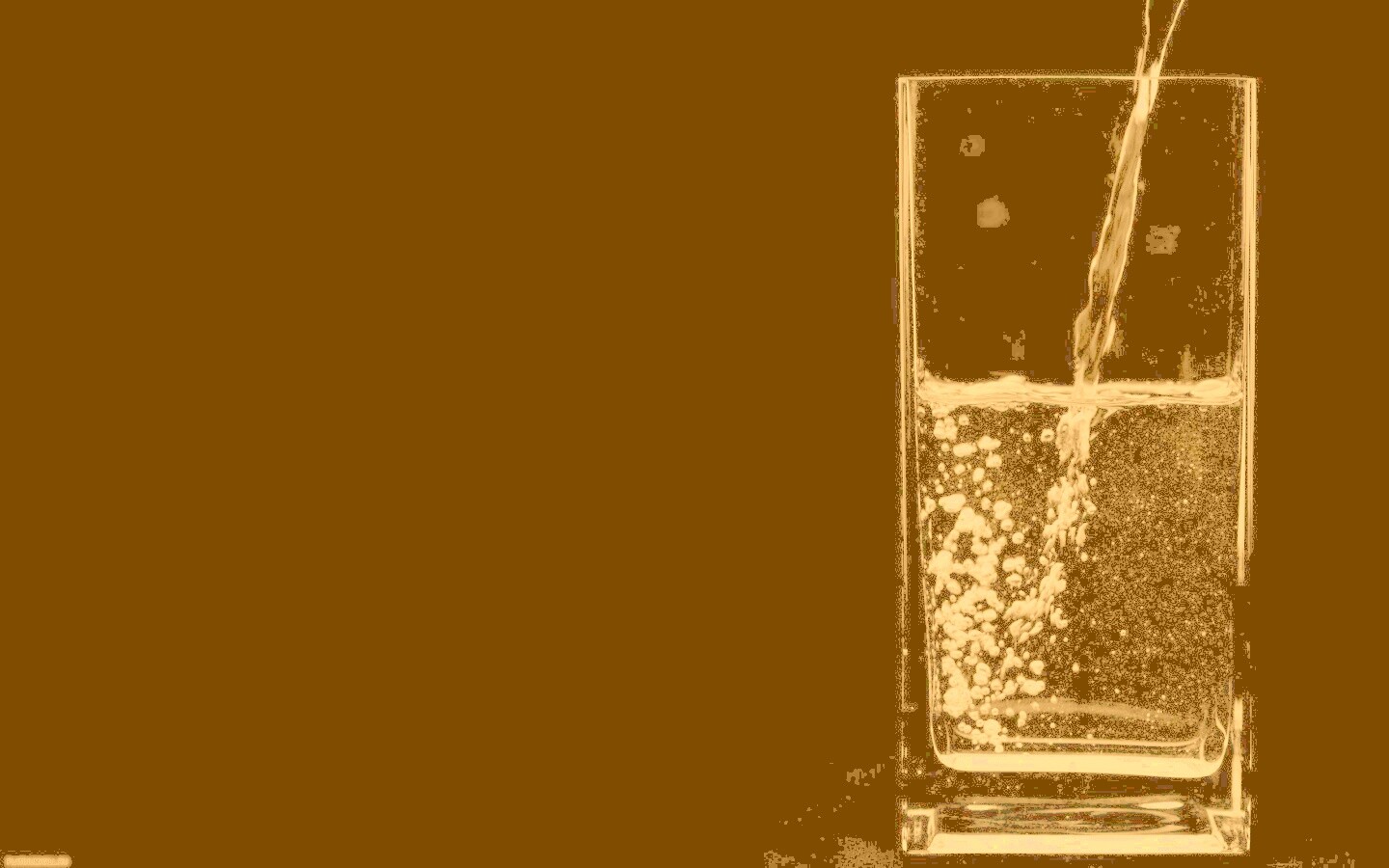 Вода в стакане обои