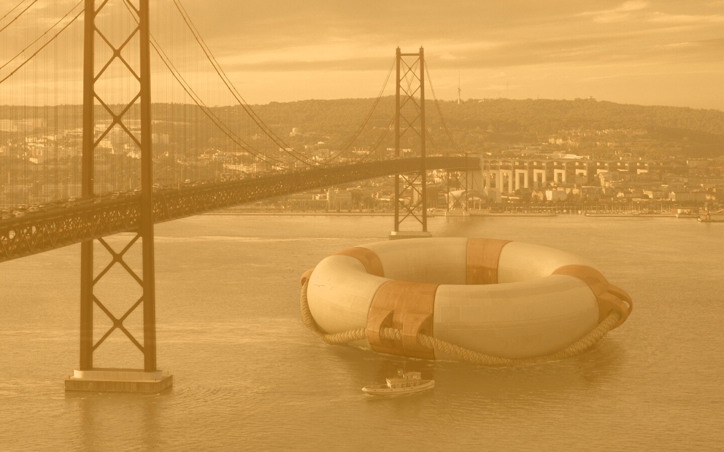 Огромный спасательный круг обои