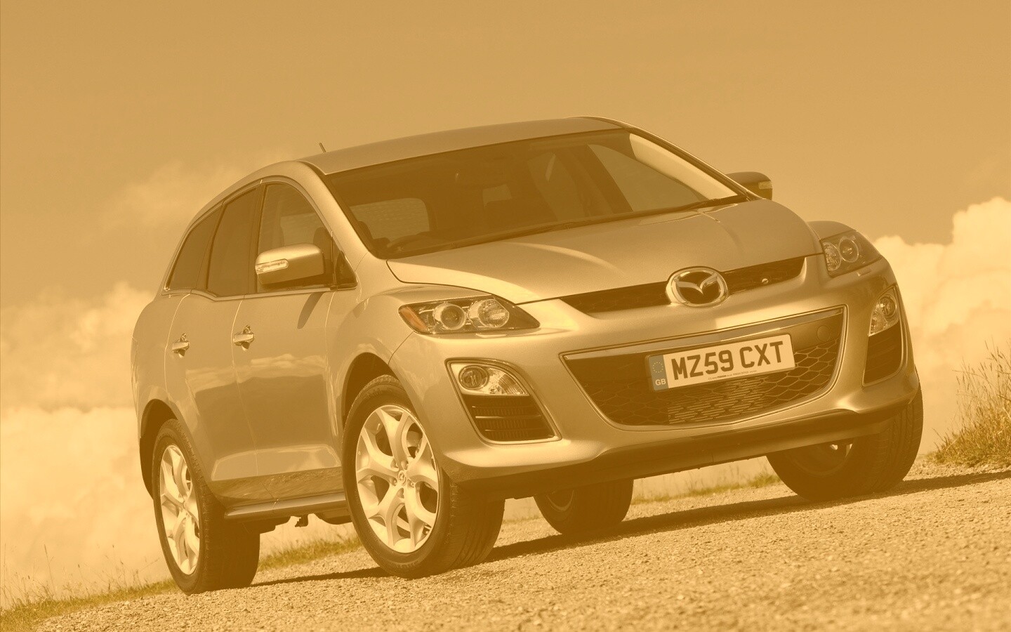 Кроссовер Mazda обои