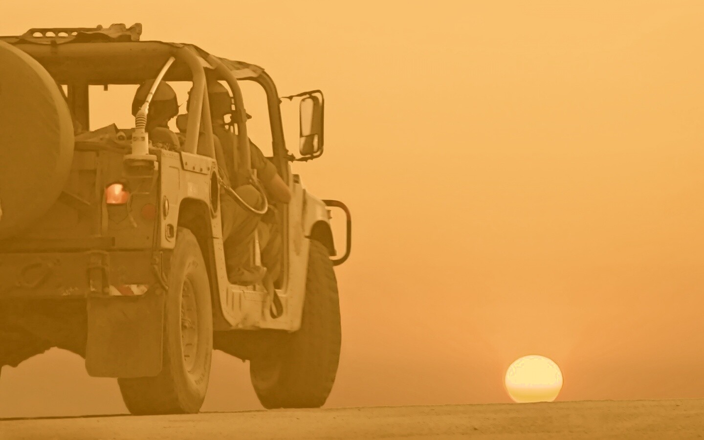 Военный Hammer обои