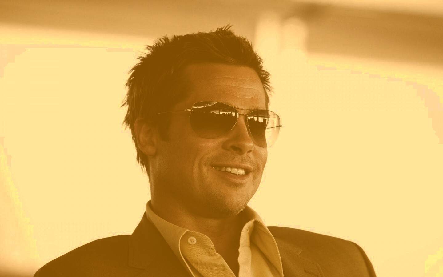 Брэд Питт в очках обои