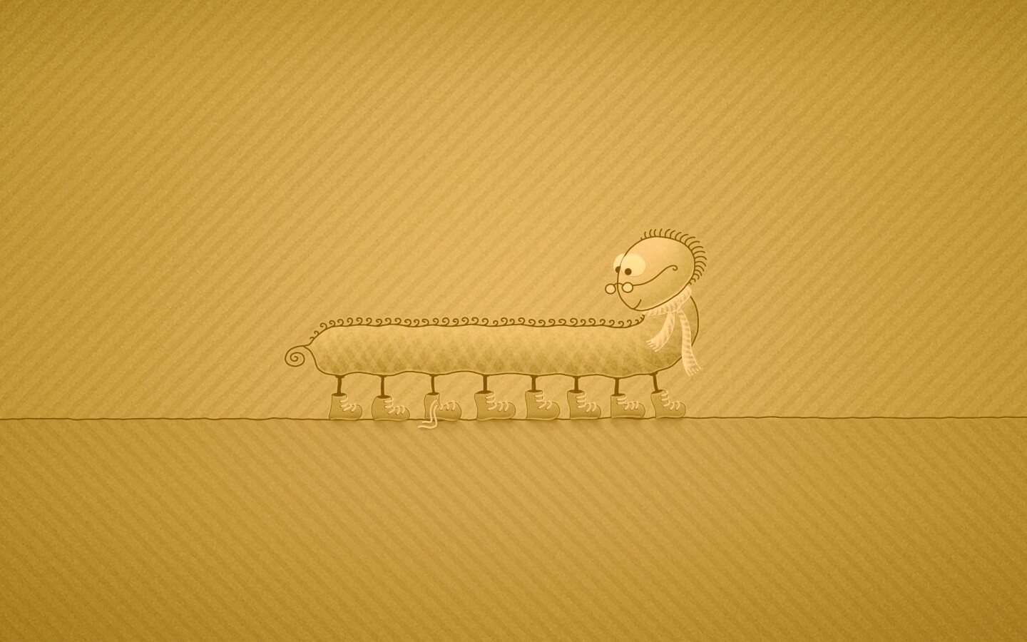 Гусеница в ботинках обои