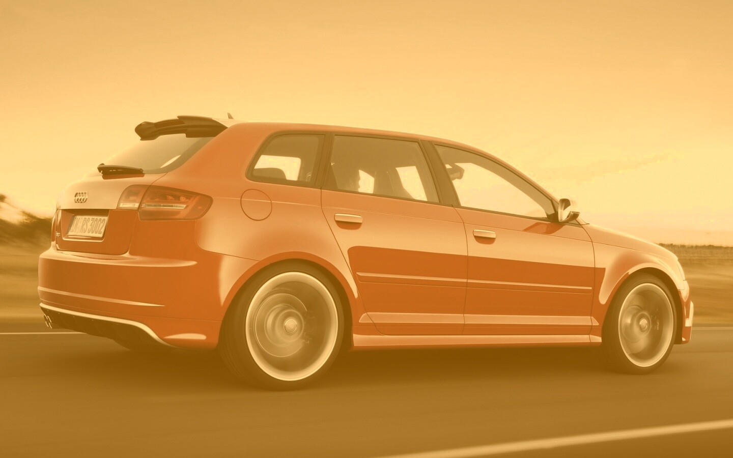 Фотосессия Audi RS3 во время движения обои