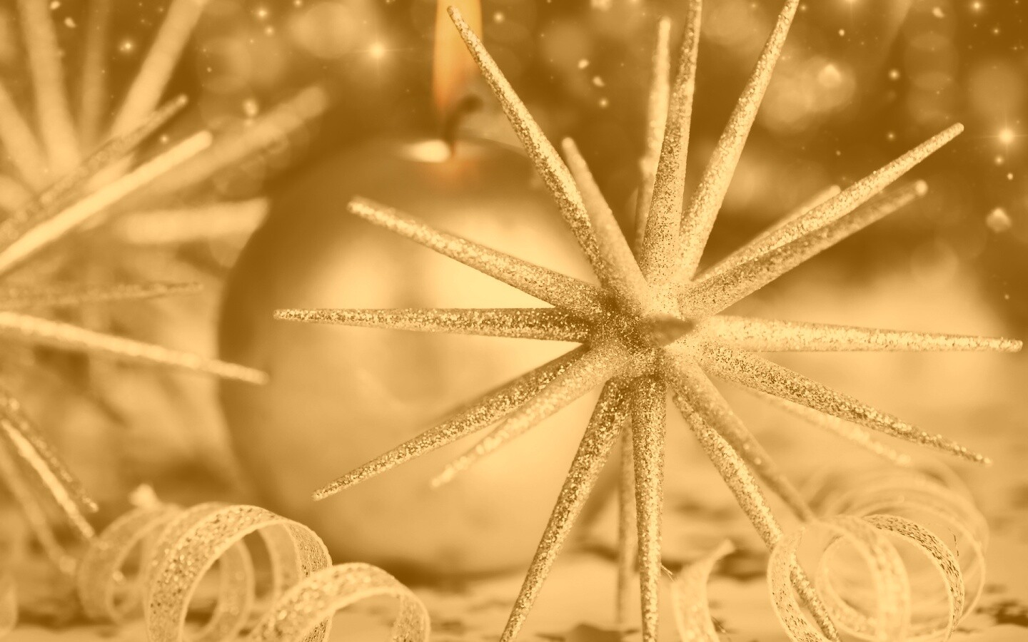 Новогодние игрушки и украшения обои