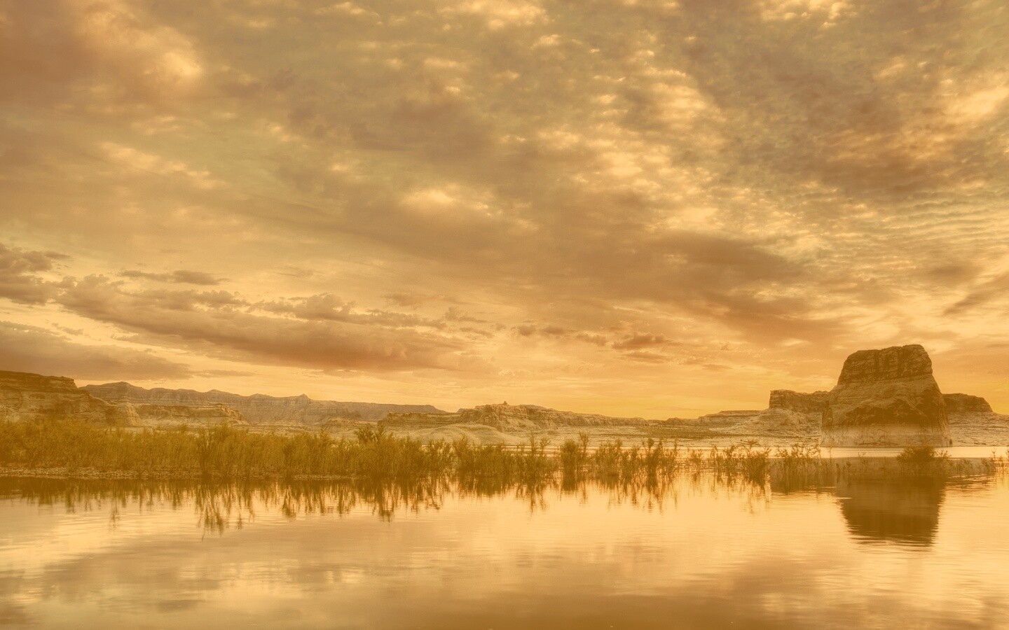 Горное озеро обои