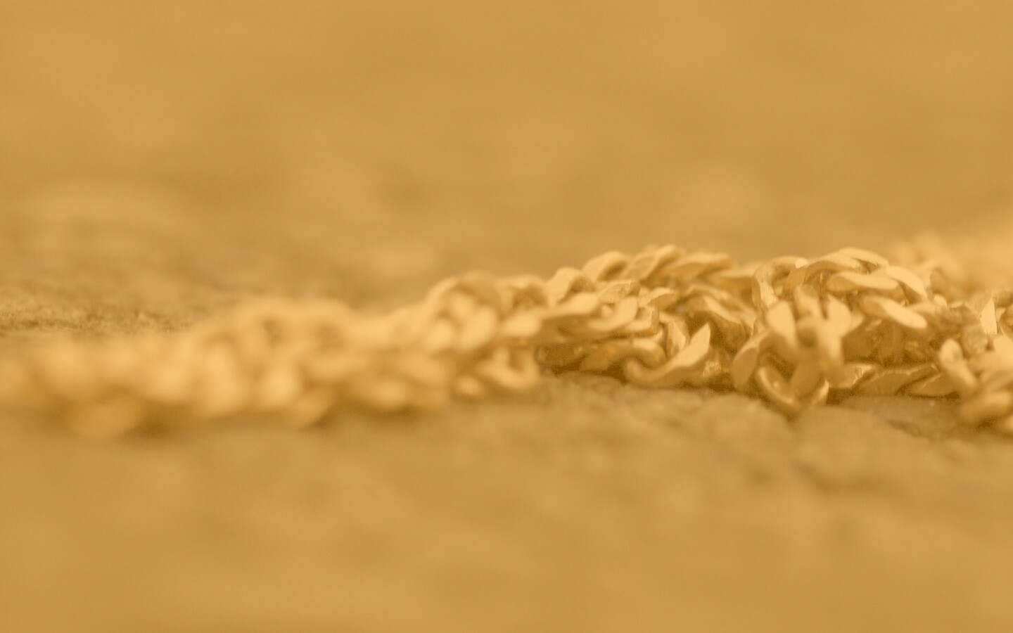 Старая золотая цепь обои