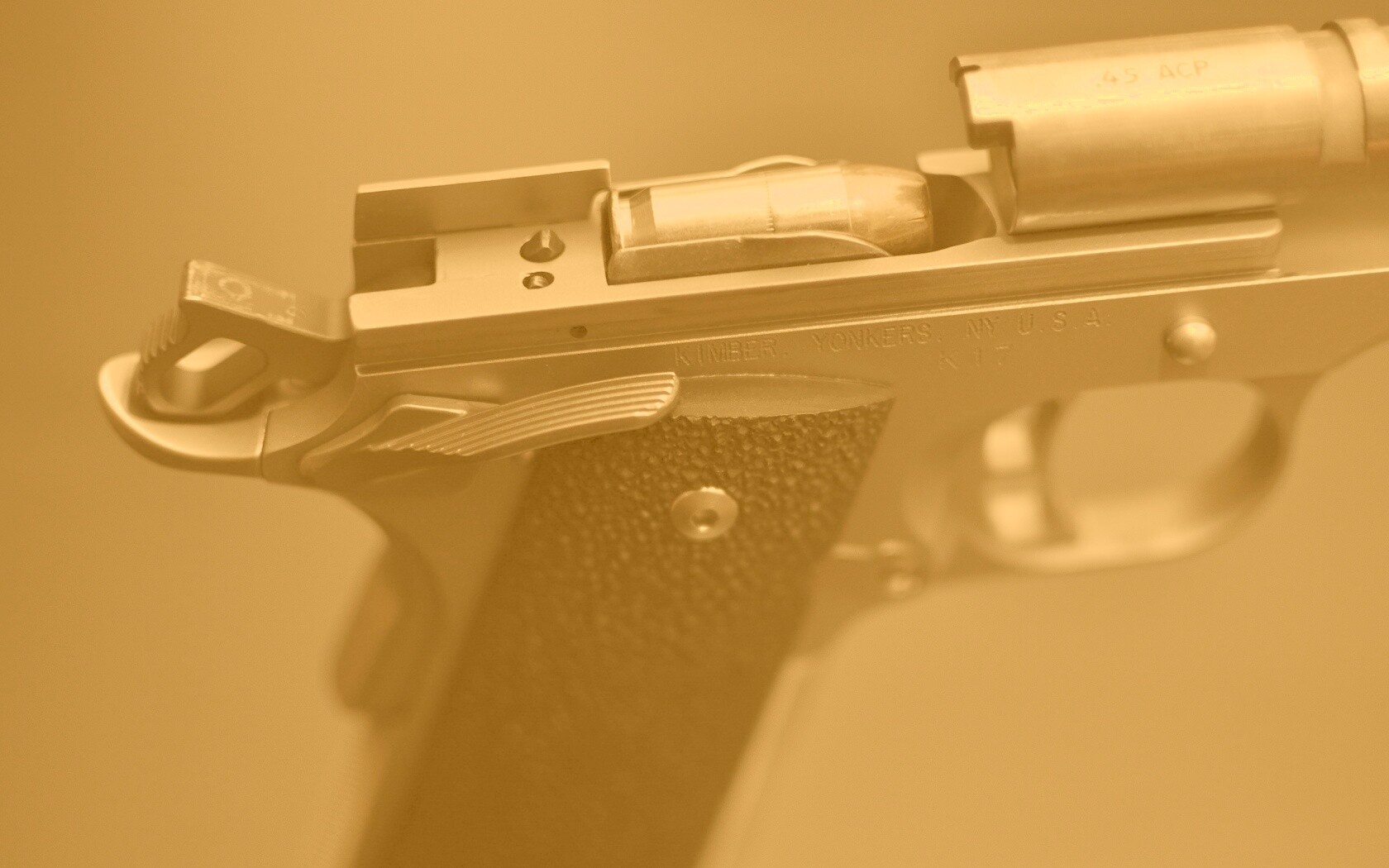 Разобранный пистолет обои