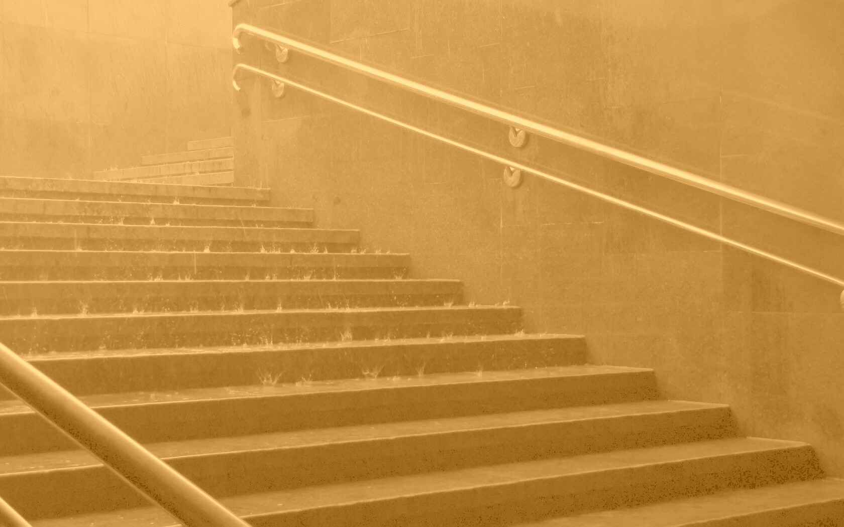 Спуск в подземный переход обои