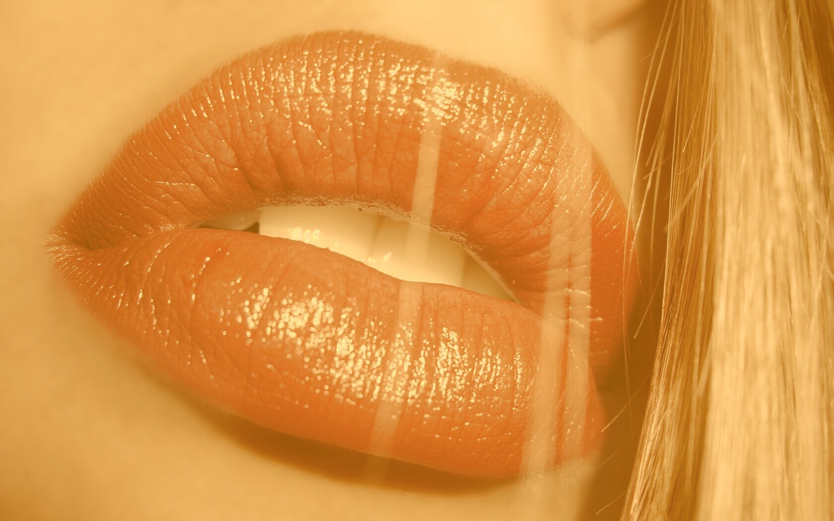 Сочные губы обои