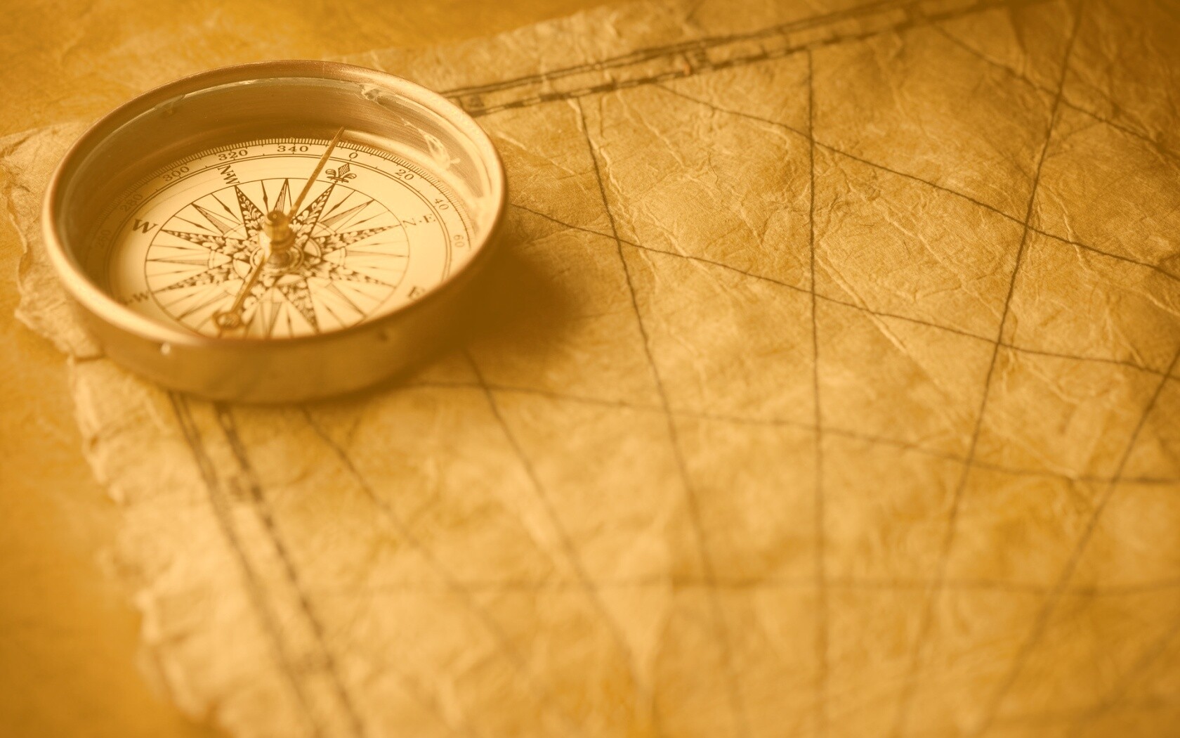 Компас и старая карта обои