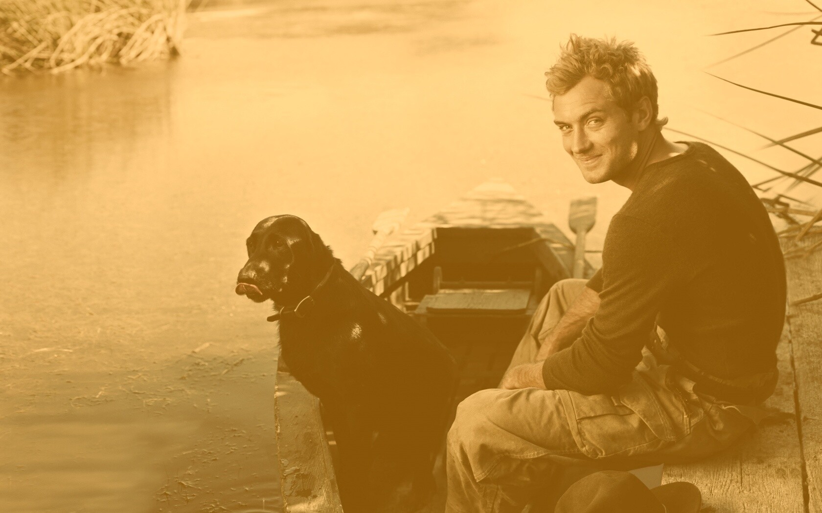 Джуд Лоу на лодке обои