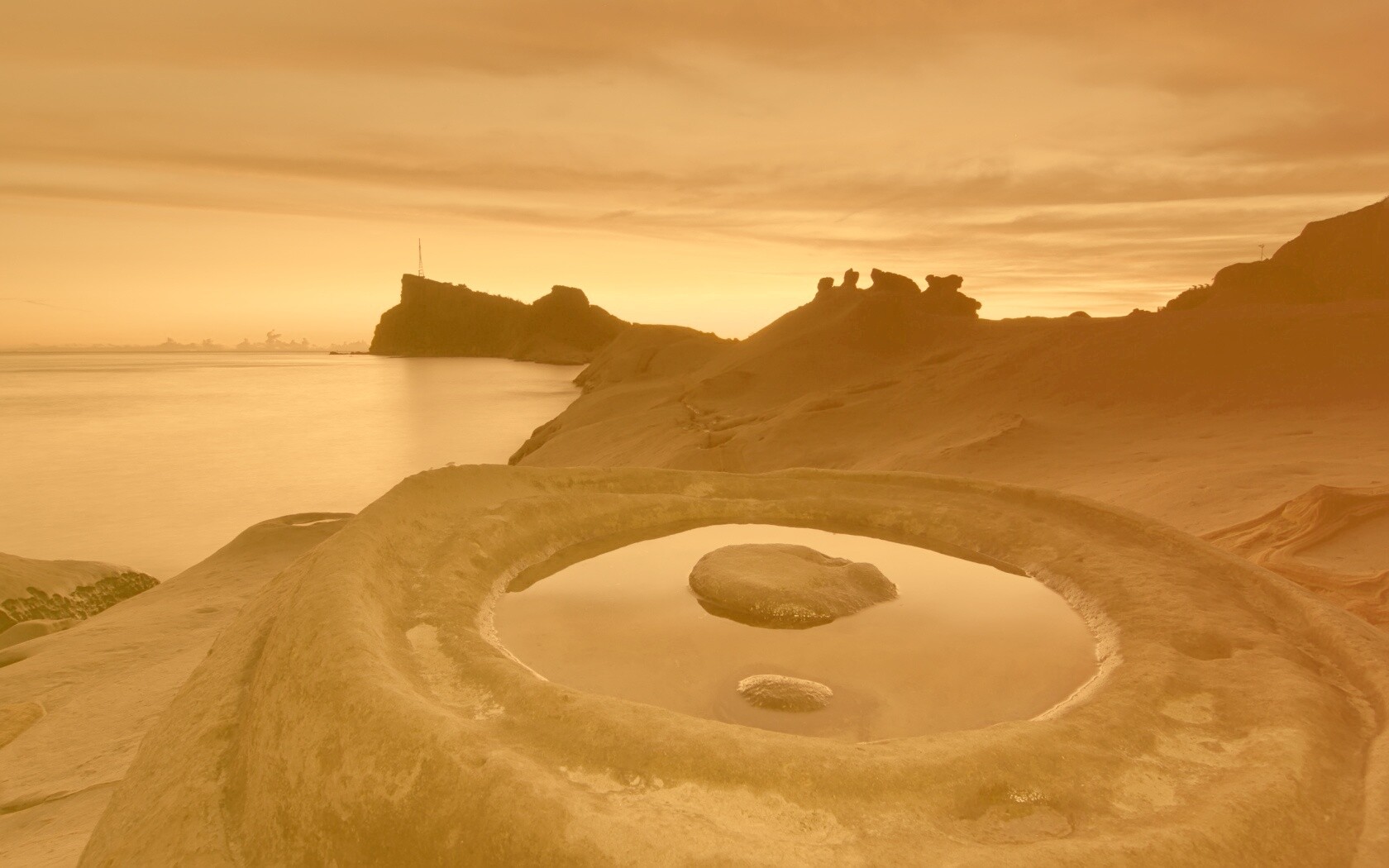 Закат на побережье обои