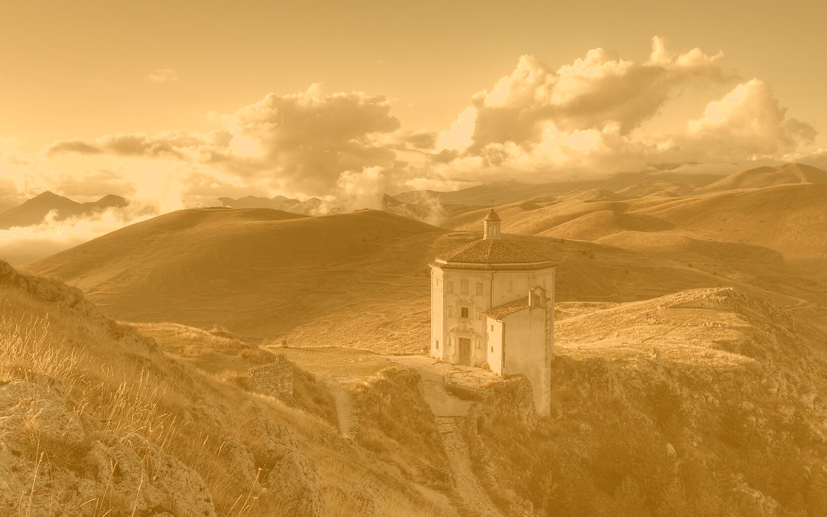 Горная церковь обои