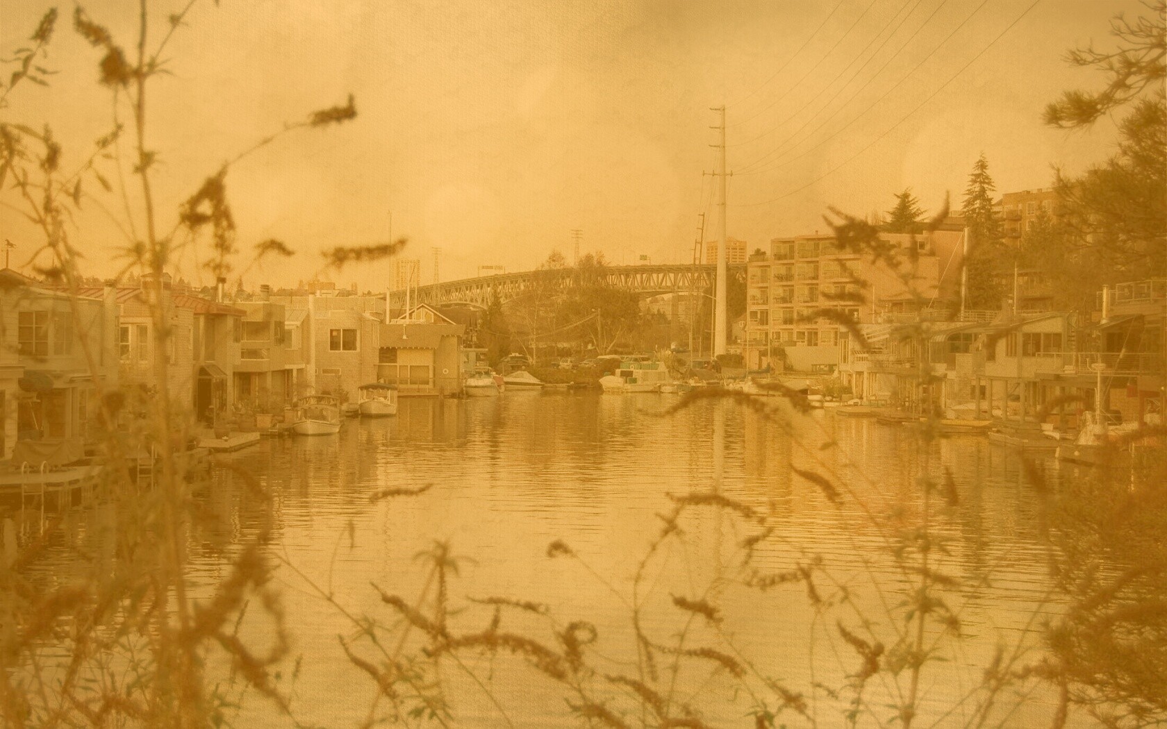 Городок на реке обои