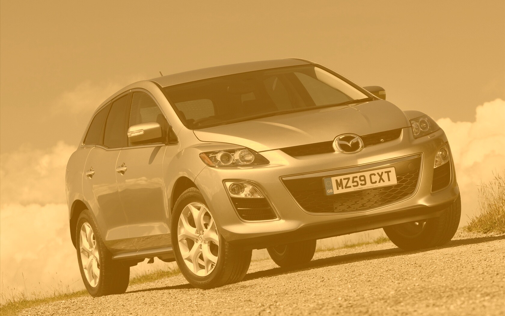 Кроссовер Mazda обои