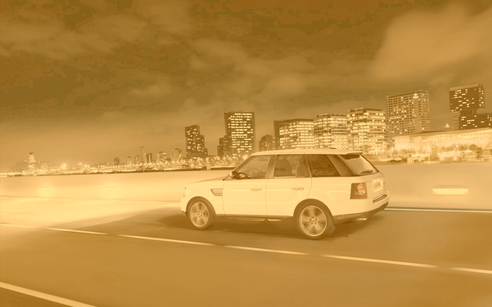 Рендж ровер на трассе обои