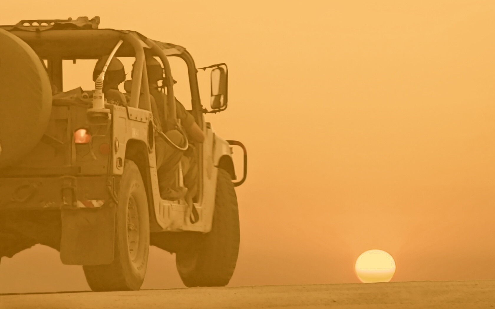 Военный Hammer обои