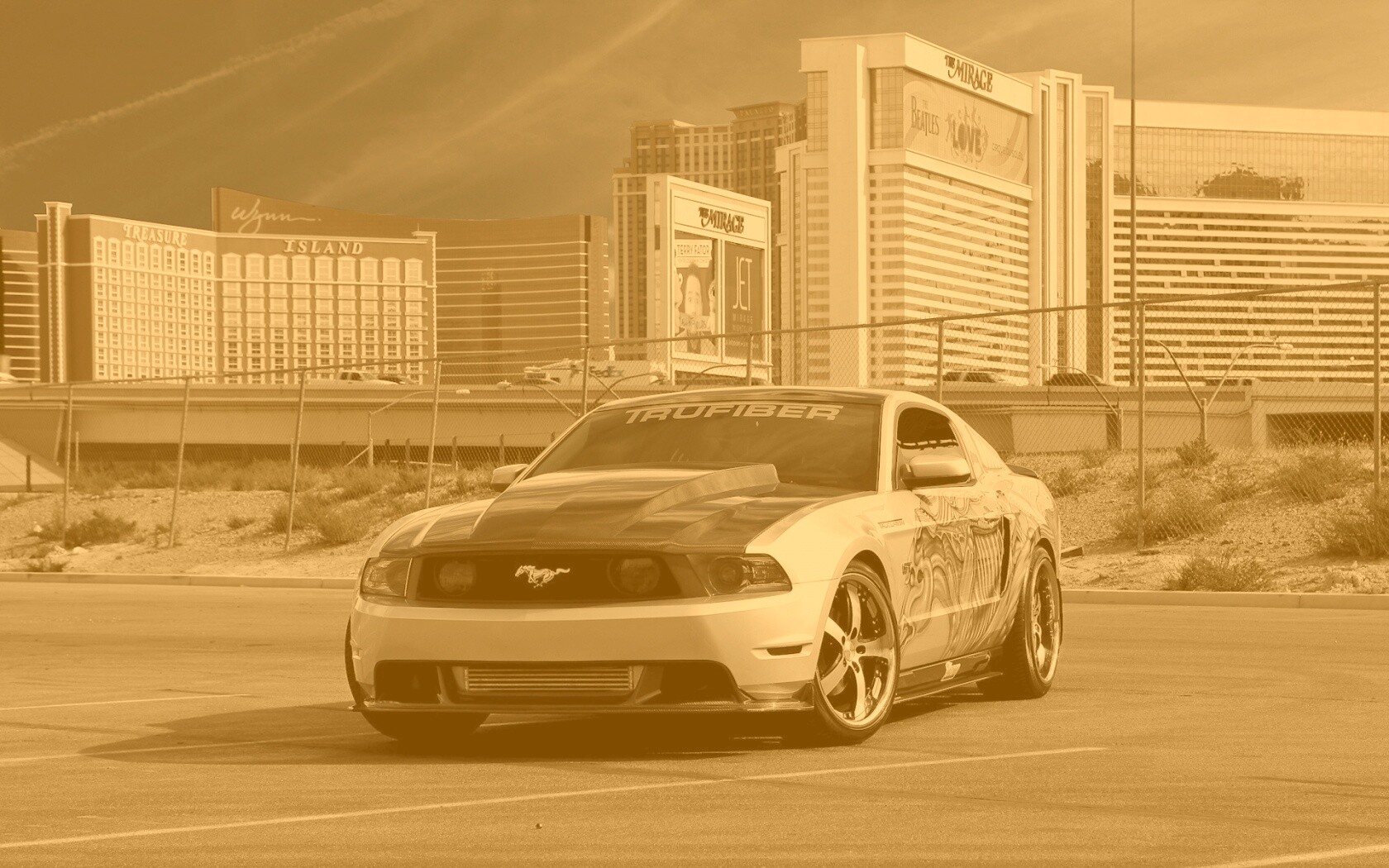 Тюнингованный Форд Мустанг обои