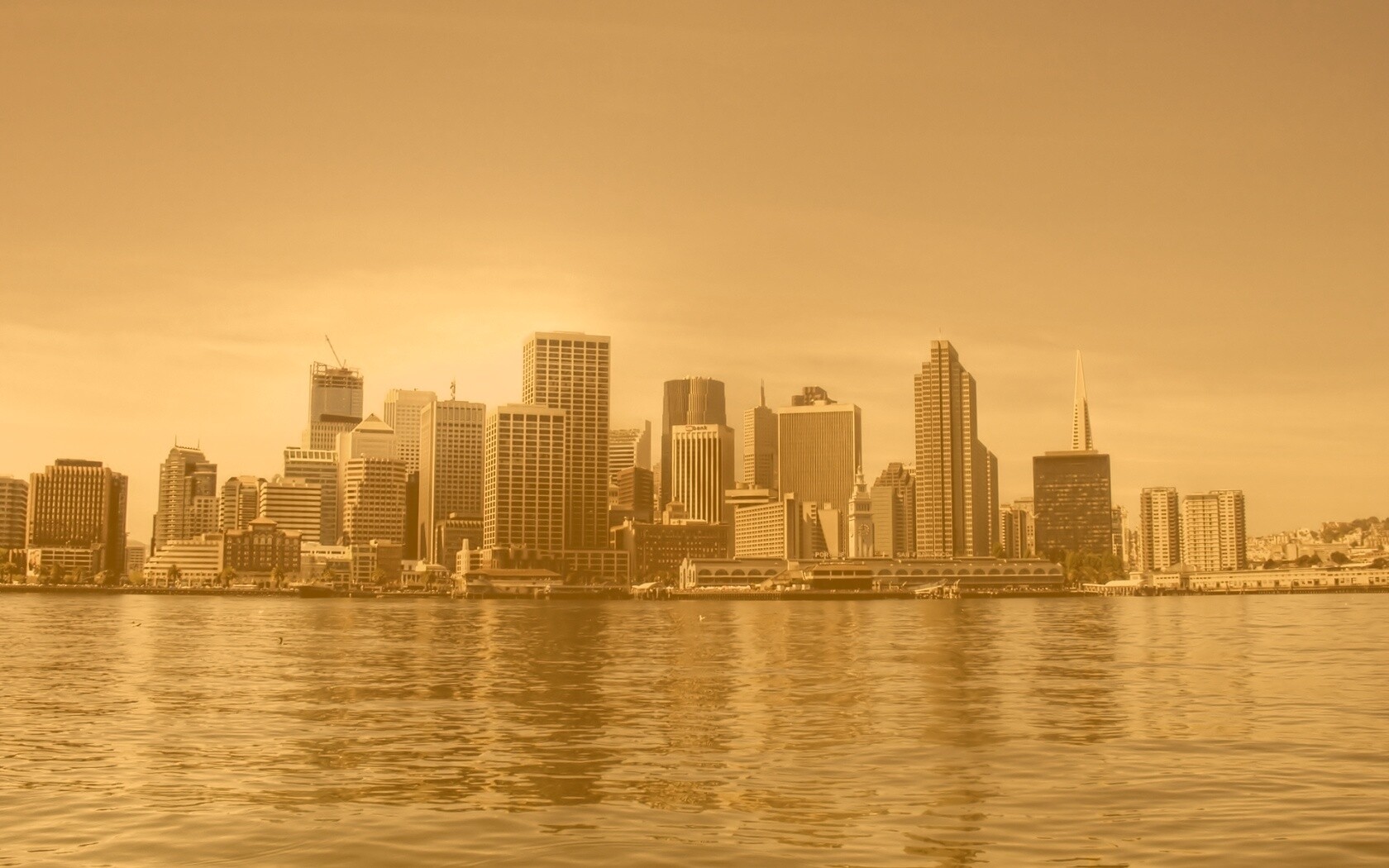 Небоскребы на береговой линии обои