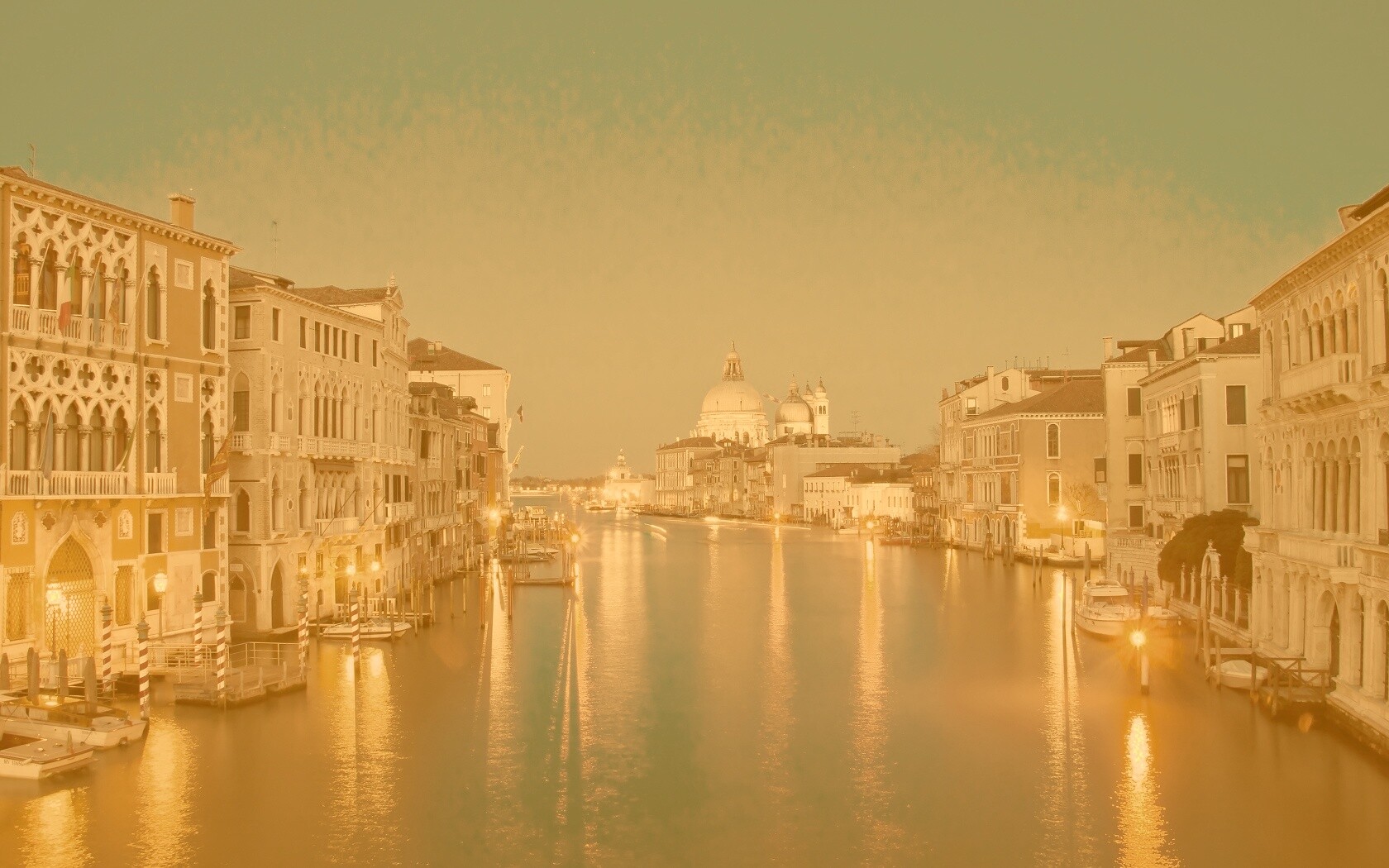 Канал в Венеции обои