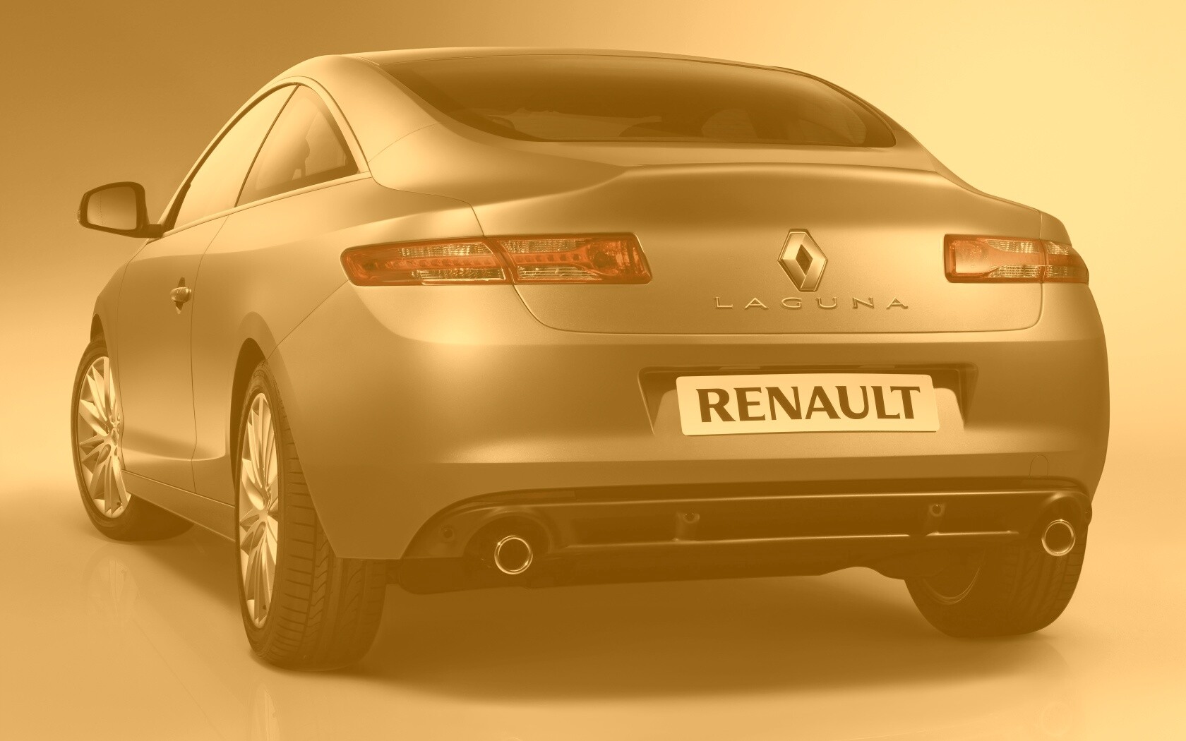 Зад Рено Лагуна обои
