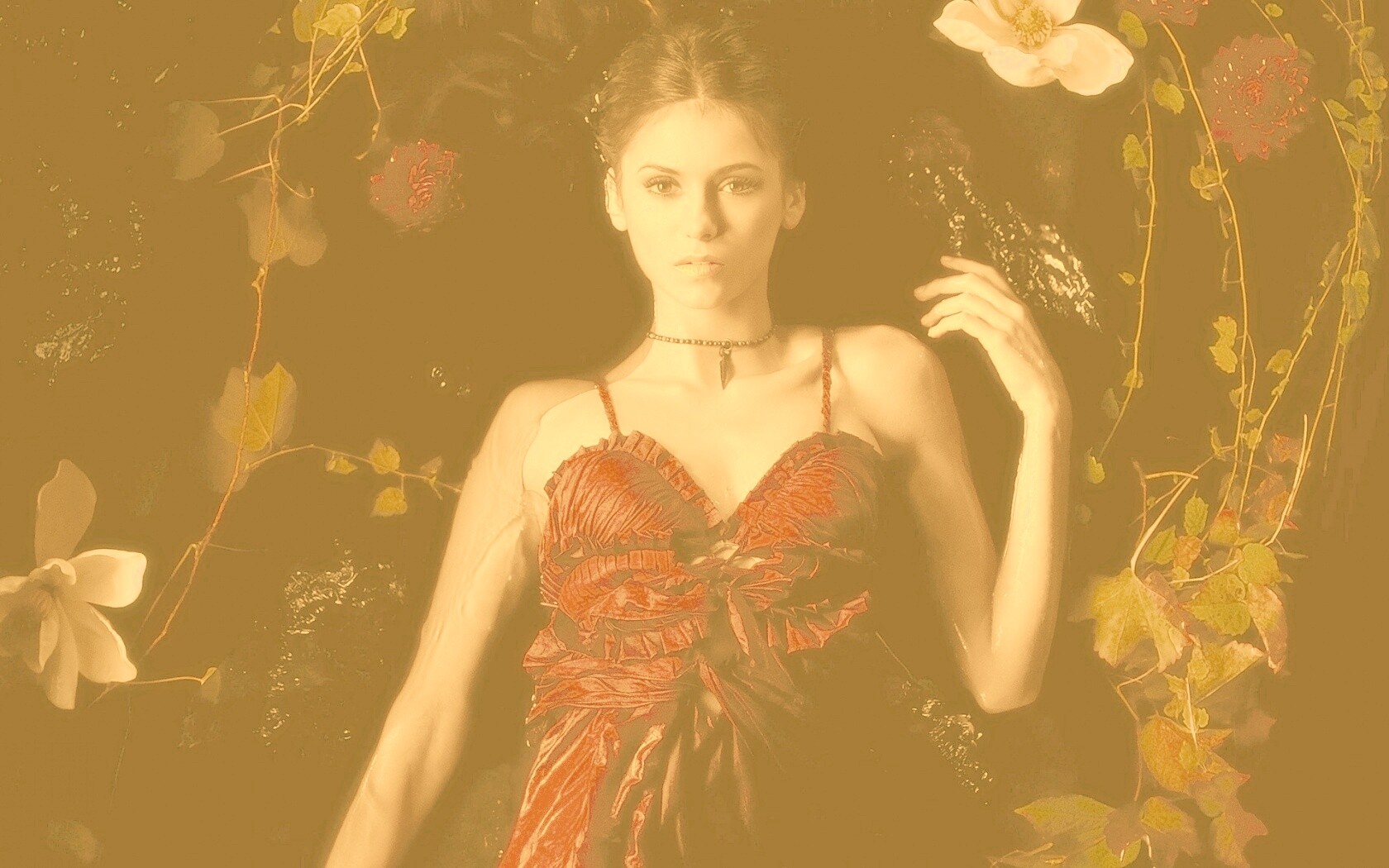 Женщина в красном платье обои