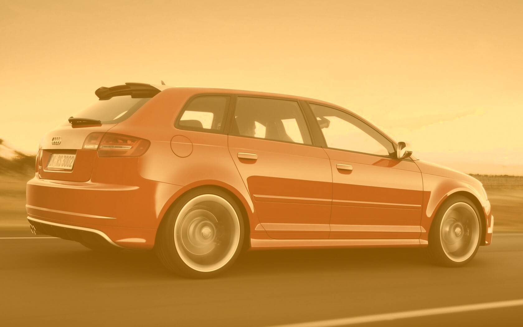 Фотосессия Audi RS3 во время движения обои