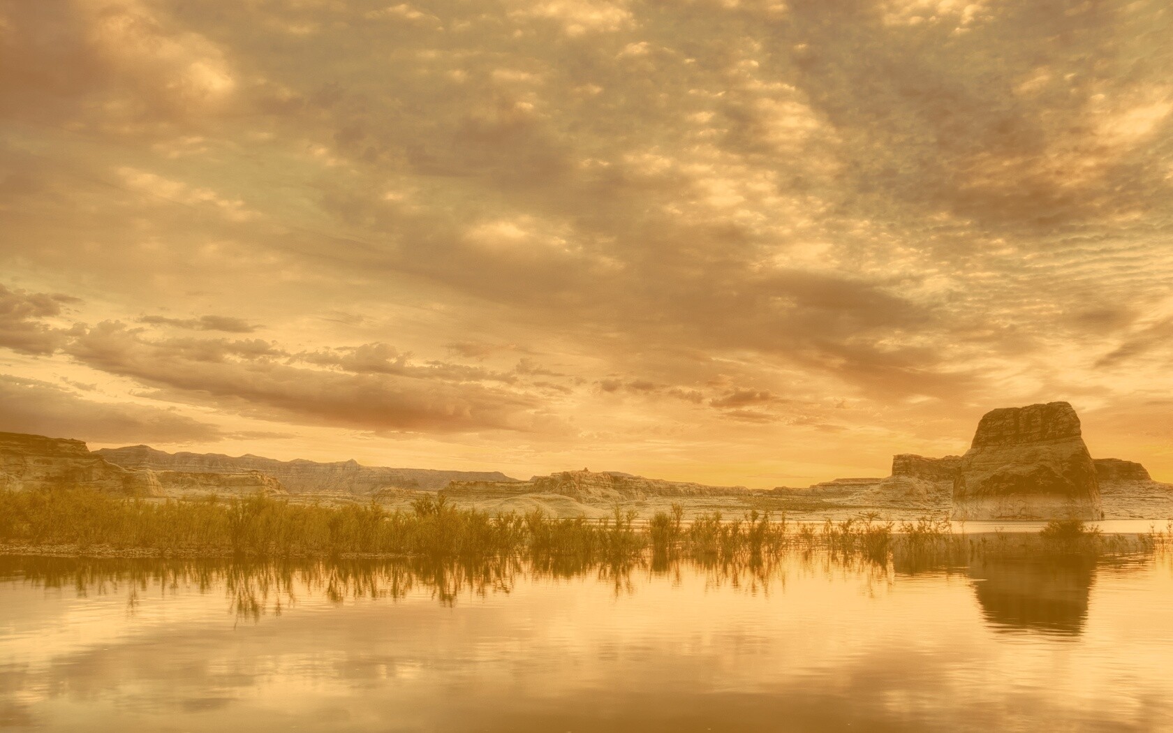 Горное озеро обои